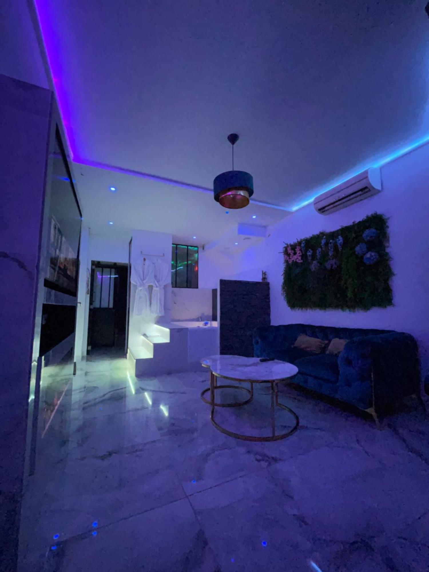 Apartmán Le Blue Aubervilliers Exteriér fotografie